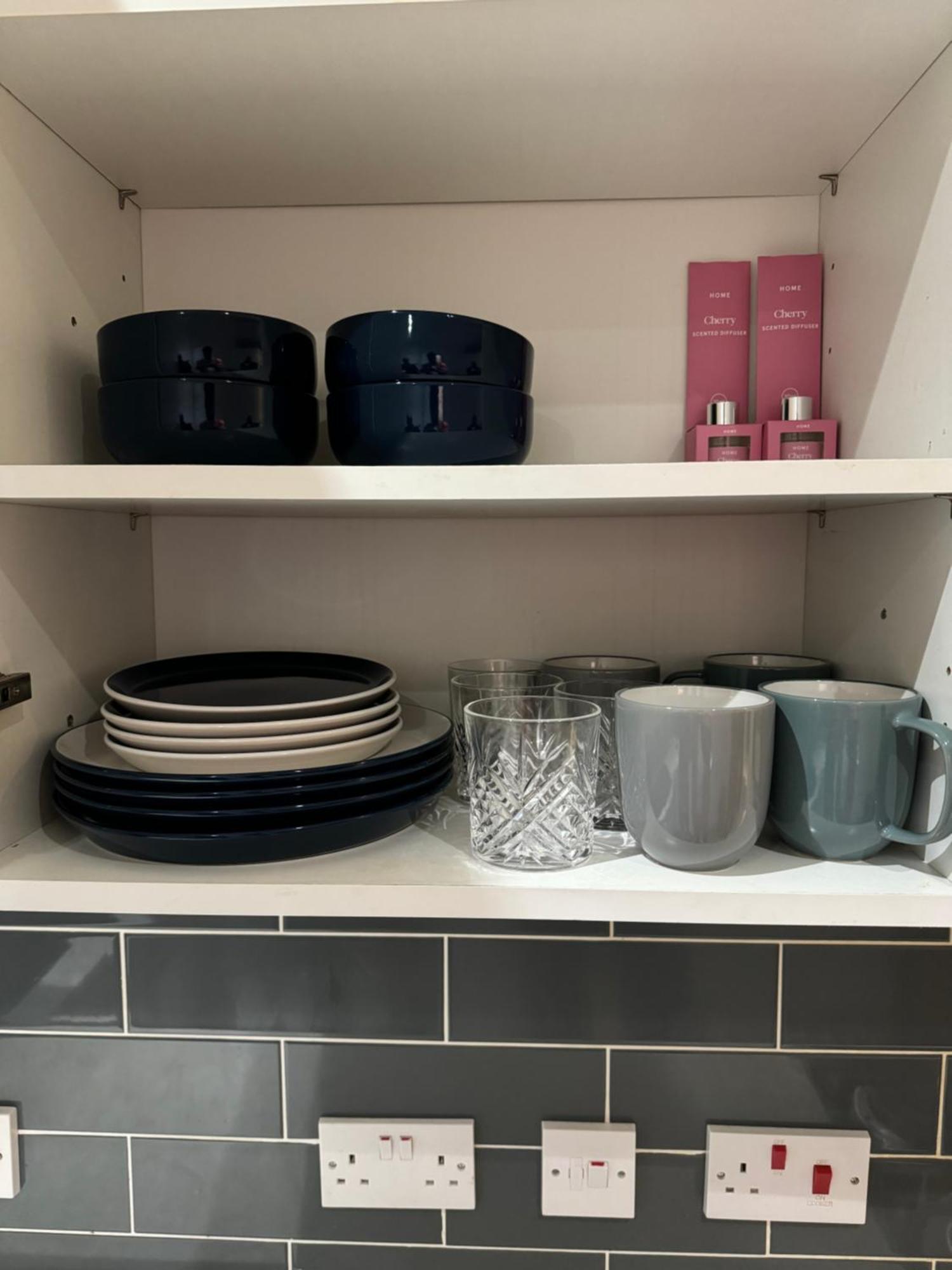 Spacious 3 Bedroom Home, With Private Driveway 5 Minutes From Excel Centre & Custom House ロンドン エクステリア 写真